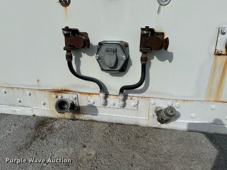 image for item OD9843 1991 Wilkens OK2LA52VC0SD  walking floor trailer