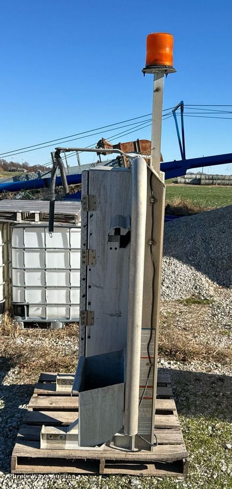 image for item OD9851 Merritt 320375C-0009  headache rack