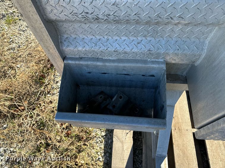 image for item OD9851 Merritt 320375C-0009  headache rack