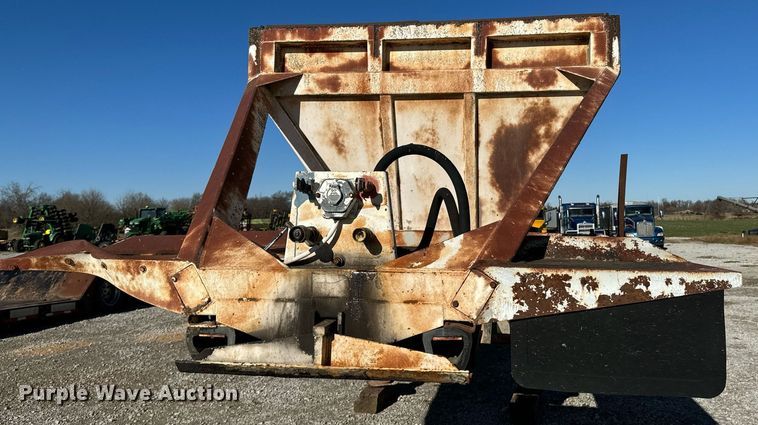 image for item OD9856 1988 Red River Trailers LB237  live bottom trailer