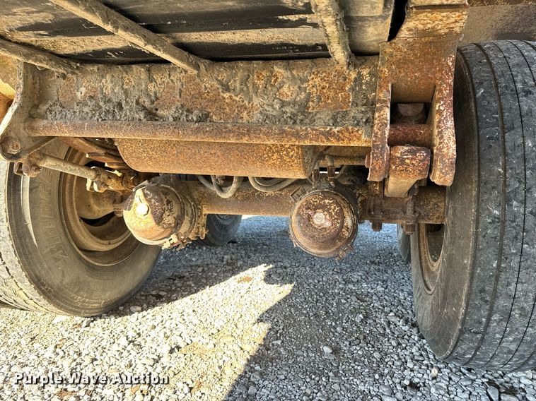 image for item OD9856 1988 Red River Trailers LB237  live bottom trailer