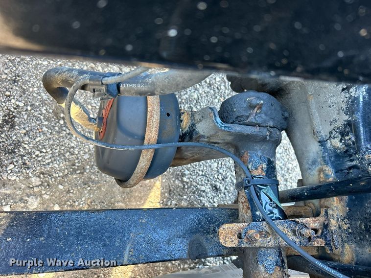 image for item OI9502 2012 Freightliner Cascadia 125  semi truck