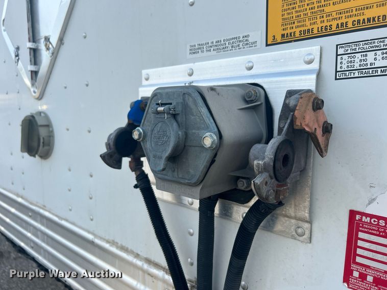 image for item OM9202 2013 Utility Trailer MFG VS2DX  dry van trailer