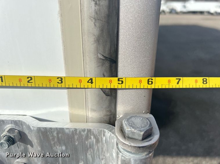 image for item OM9202 2013 Utility Trailer MFG VS2DX  dry van trailer