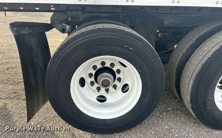 image for item OM9202 2013 Utility Trailer MFG VS2DX  dry van trailer