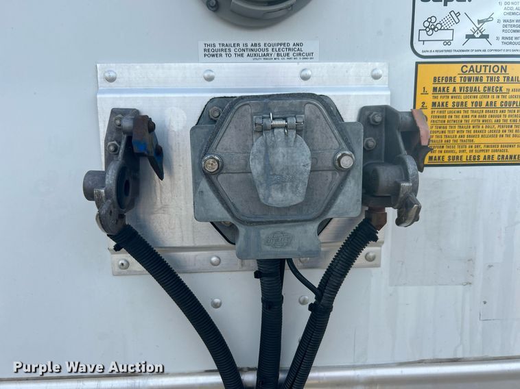 image for item OM9204 2015 Utility Trailer MFG VS2DX  dry van trailer