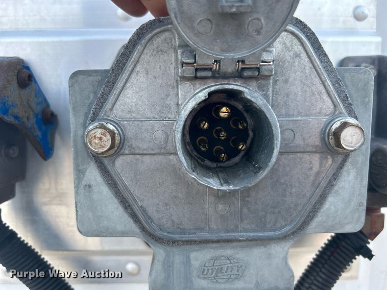 image for item OM9204 2015 Utility Trailer MFG VS2DX  dry van trailer