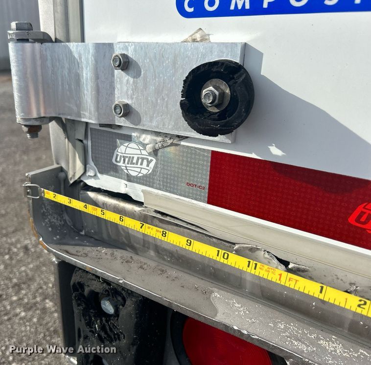 image for item OM9204 2015 Utility Trailer MFG VS2DX  dry van trailer