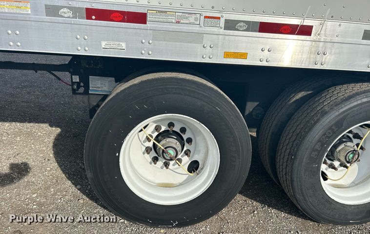 image for item OM9204 2015 Utility Trailer MFG VS2DX  dry van trailer