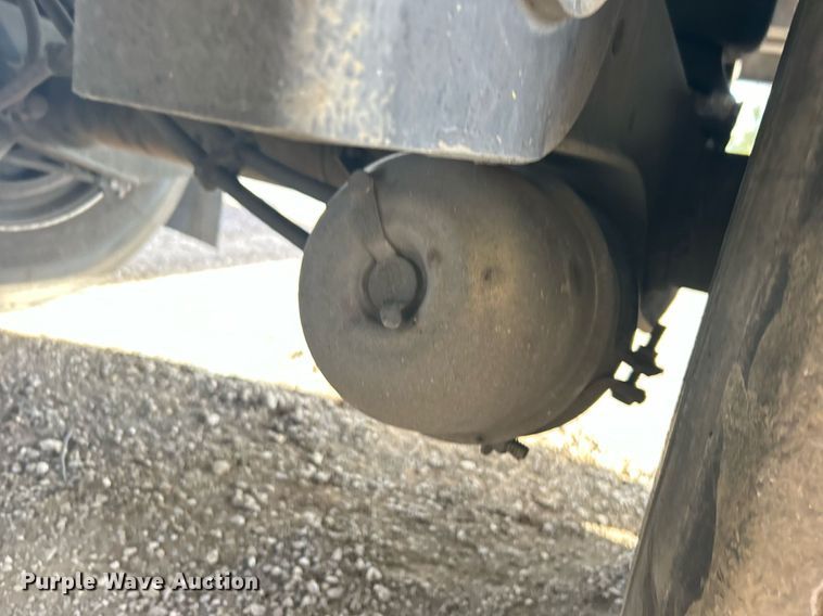 image for item OM9204 2015 Utility Trailer MFG VS2DX  dry van trailer