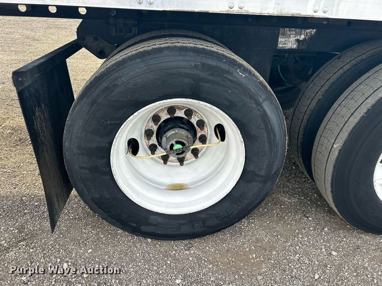 image for item OM9204 2015 Utility Trailer MFG VS2DX  dry van trailer