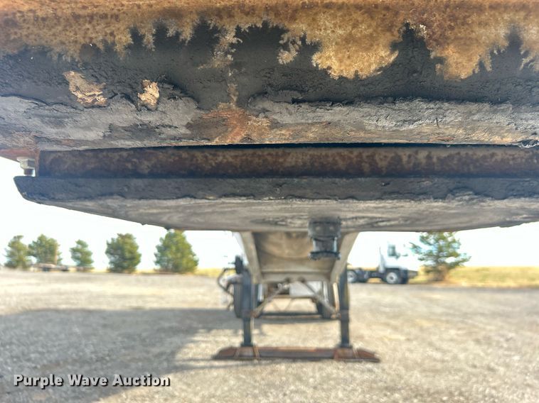 image for item OM9206 1968 Fruehauf TAOF2RDF  tank trailer