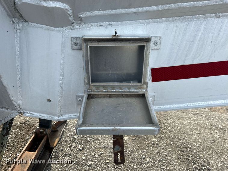 image for item OM9206 1968 Fruehauf TAOF2RDF  tank trailer