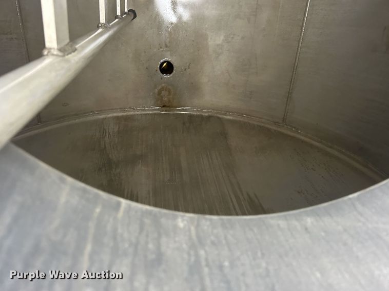 image for item OM9206 1968 Fruehauf TAOF2RDF  tank trailer