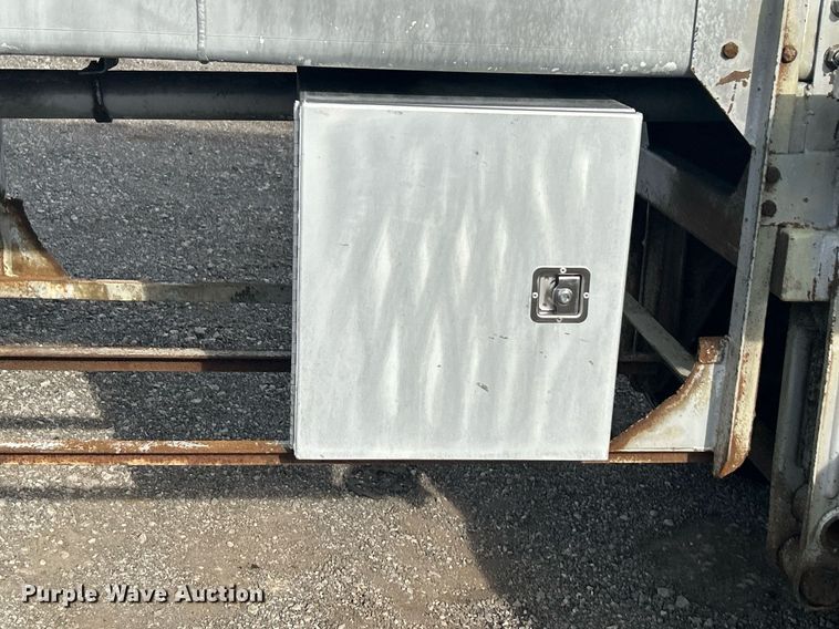 image for item OM9206 1968 Fruehauf TAOF2RDF  tank trailer