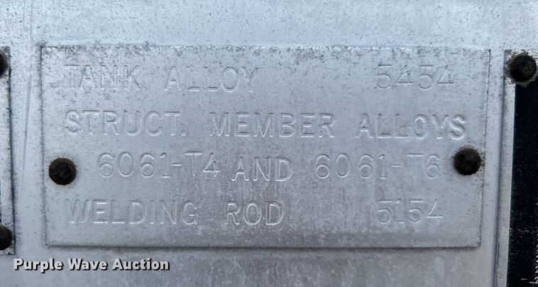 image for item OM9206 1968 Fruehauf TAOF2RDF  tank trailer