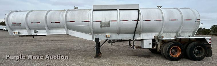 image for item OM9237 1968 Fruehauf TAOF2RDF  tank trailer