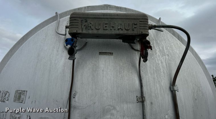 image for item OM9237 1968 Fruehauf TAOF2RDF  tank trailer