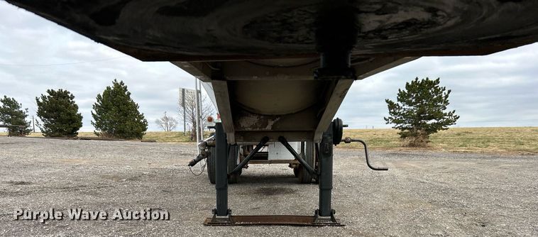 image for item OM9237 1968 Fruehauf TAOF2RDF  tank trailer