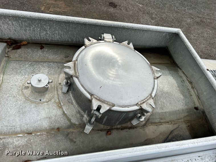 image for item OM9237 1968 Fruehauf TAOF2RDF  tank trailer