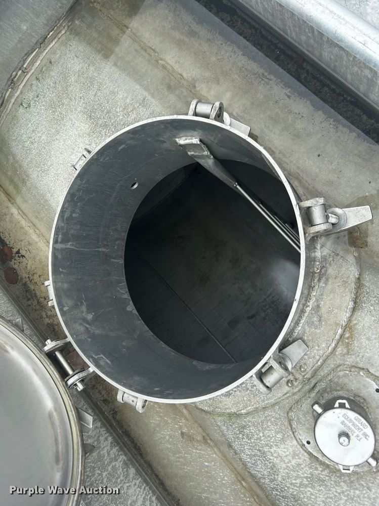 image for item OM9237 1968 Fruehauf TAOF2RDF  tank trailer