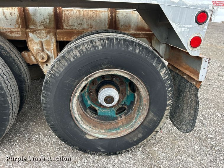 image for item OM9237 1968 Fruehauf TAOF2RDF  tank trailer