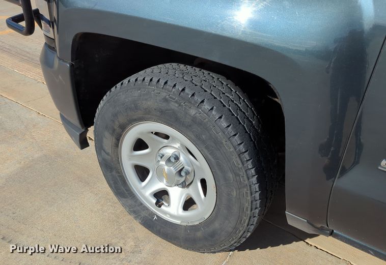 image for item DN3781 2017 Chevrolet Silverado 1500 Double Cab pickup truck