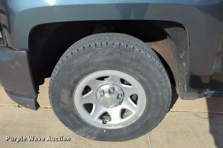 image for item DN3781 2017 Chevrolet Silverado 1500 Double Cab pickup truck