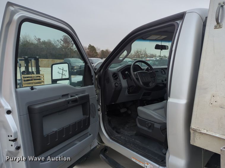 image for item DN3784 2014 Ford F550 Super Duty dump flatbed truck