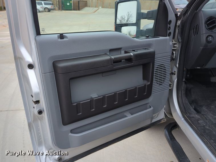 image for item DN3784 2014 Ford F550 Super Duty dump flatbed truck