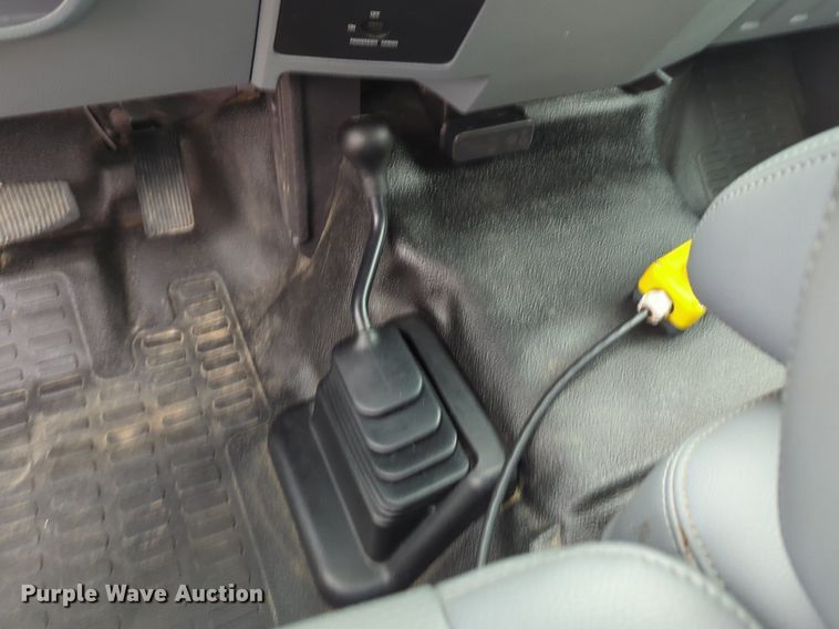 image for item DN3784 2014 Ford F550 Super Duty dump flatbed truck