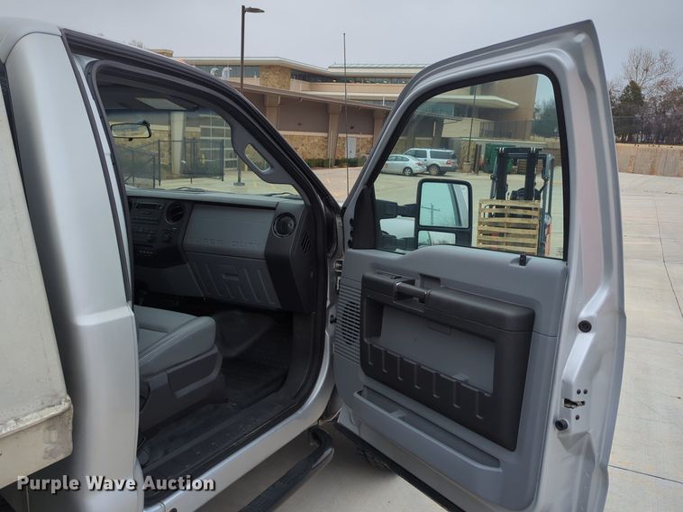 image for item DN3784 2014 Ford F550 Super Duty dump flatbed truck