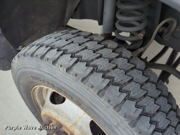 image for item DN3784 2014 Ford F550 Super Duty dump flatbed truck