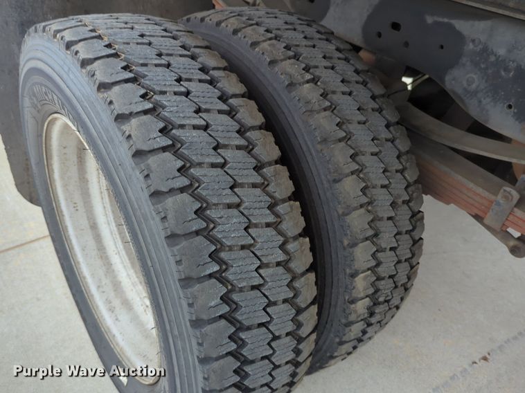 image for item DN3784 2014 Ford F550 Super Duty dump flatbed truck