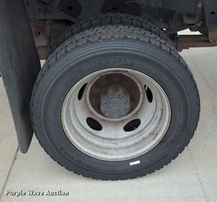 image for item DN3784 2014 Ford F550 Super Duty dump flatbed truck