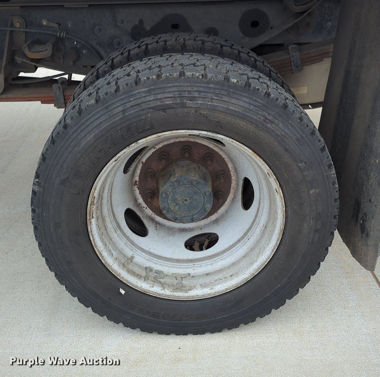 image for item DN3784 2014 Ford F550 Super Duty dump flatbed truck