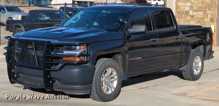 image for item DN3790 2017 Chevrolet Silverado 1500 Crew Cab pickup truck