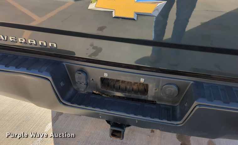 image for item DN3790 2017 Chevrolet Silverado 1500 Crew Cab pickup truck