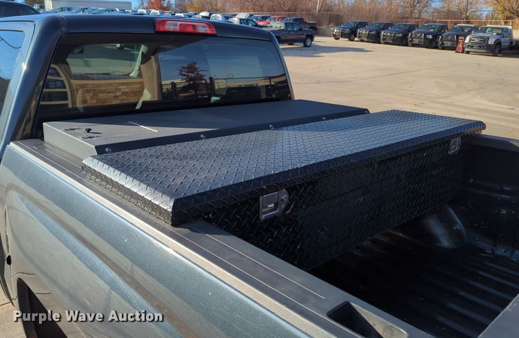 image for item DN3790 2017 Chevrolet Silverado 1500 Crew Cab pickup truck