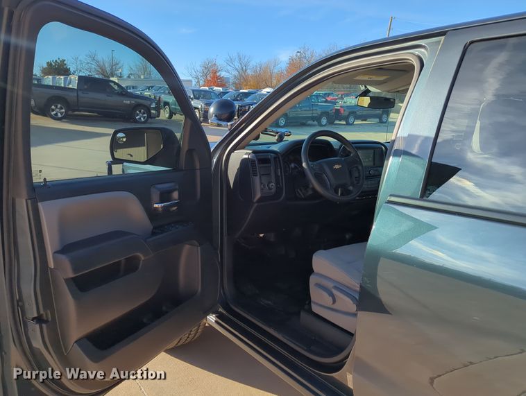 image for item DN3790 2017 Chevrolet Silverado 1500 Crew Cab pickup truck