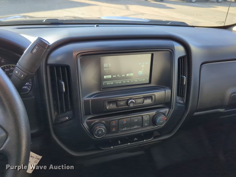 image for item DN3790 2017 Chevrolet Silverado 1500 Crew Cab pickup truck