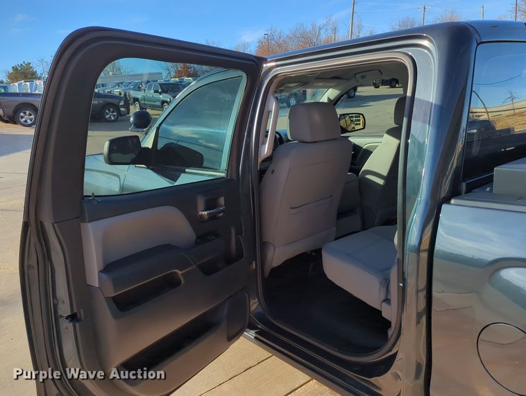 image for item DN3790 2017 Chevrolet Silverado 1500 Crew Cab pickup truck