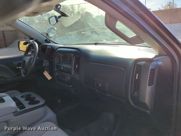 image for item DN3790 2017 Chevrolet Silverado 1500 Crew Cab pickup truck