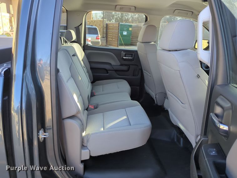 image for item DN3790 2017 Chevrolet Silverado 1500 Crew Cab pickup truck