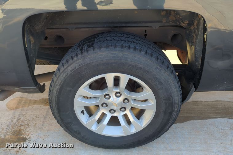 image for item DN3790 2017 Chevrolet Silverado 1500 Crew Cab pickup truck