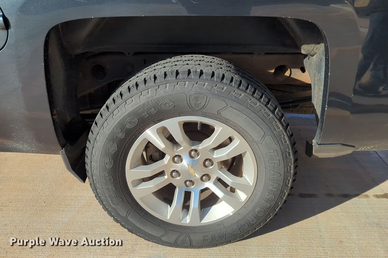 image for item DN3790 2017 Chevrolet Silverado 1500 Crew Cab pickup truck