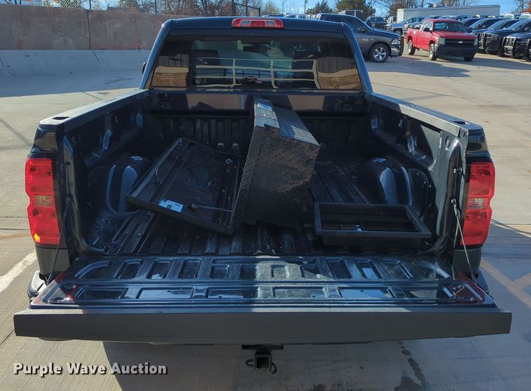 image for item DN3792 2018 Chevrolet Silverado 1500 Double Cab pickup truck