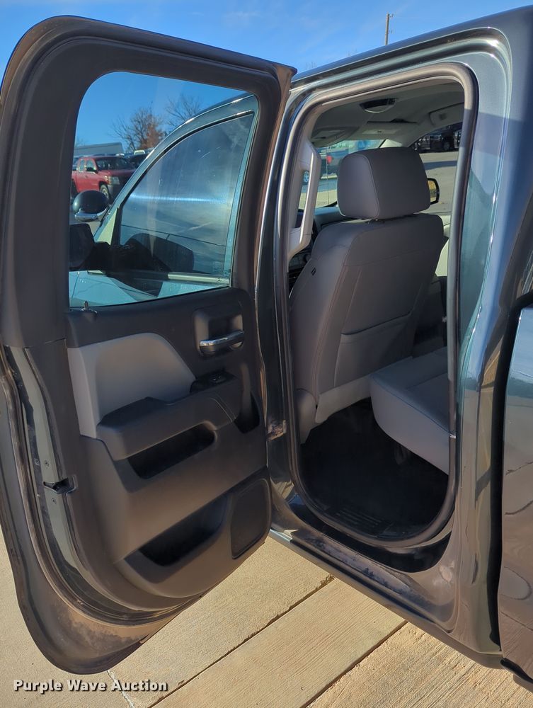 image for item DN3792 2018 Chevrolet Silverado 1500 Double Cab pickup truck