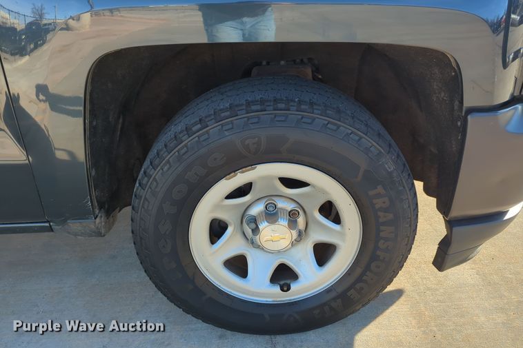 image for item DN3792 2018 Chevrolet Silverado 1500 Double Cab pickup truck