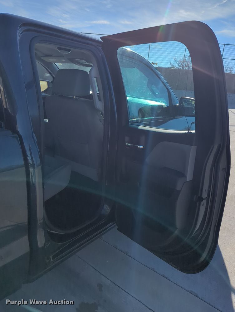 image for item DN3795 2017 Chevrolet Silverado 1500 Double Cab pickup truck